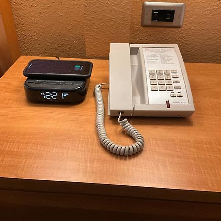 Anaheim Islander Inn And Suites Near Park And Convention Center Buitenkant foto