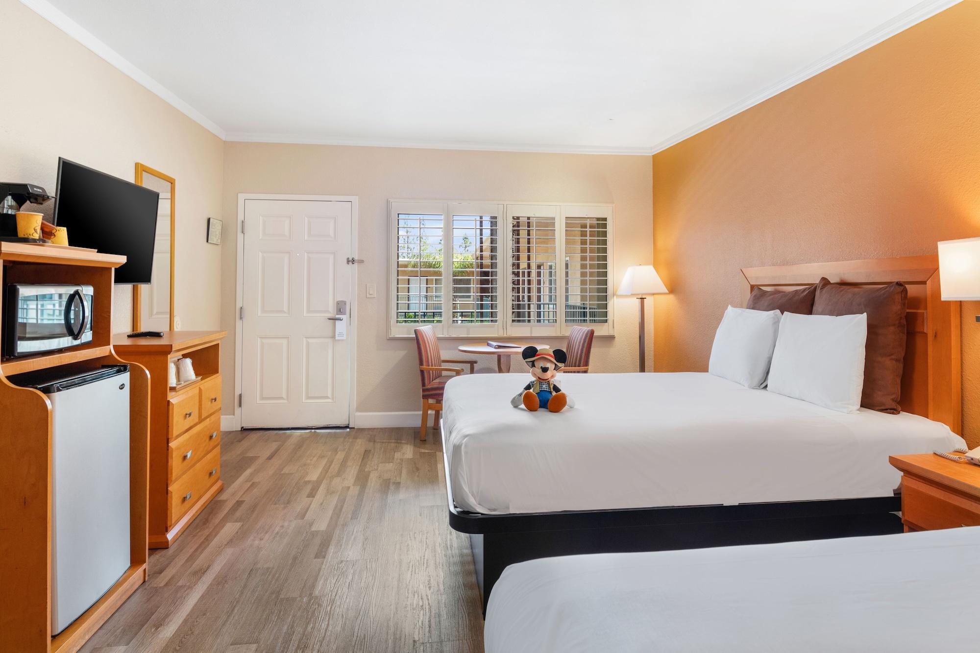 Anaheim Islander Inn And Suites Near Park And Convention Center Buitenkant foto